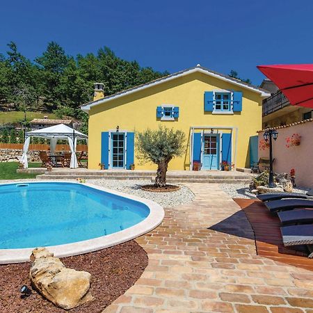 Stunning Home In Jurdani With Wifi Mucici Kültér fotó