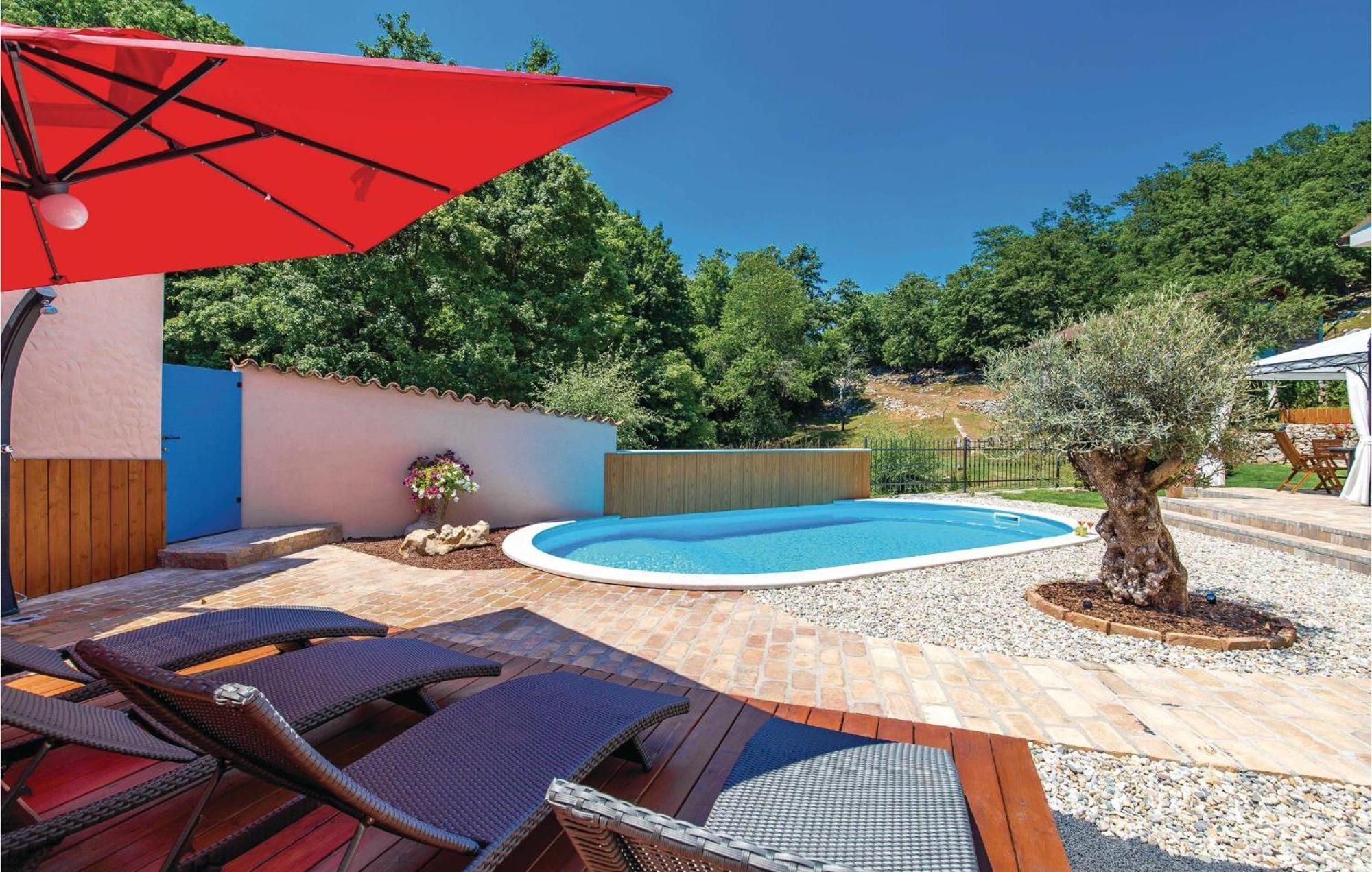 Stunning Home In Jurdani With Wifi Mucici Kültér fotó